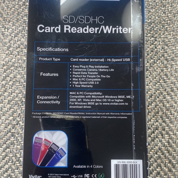 NEW Vivitar SD/ SDHC Card Reader/ Writer - Picture 2 of 3